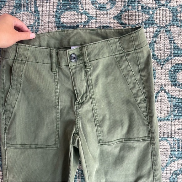 Cabi Style #5315 The Quest Skinny Stretch fine Cords Pants Army Green - Picture 7 of 7
